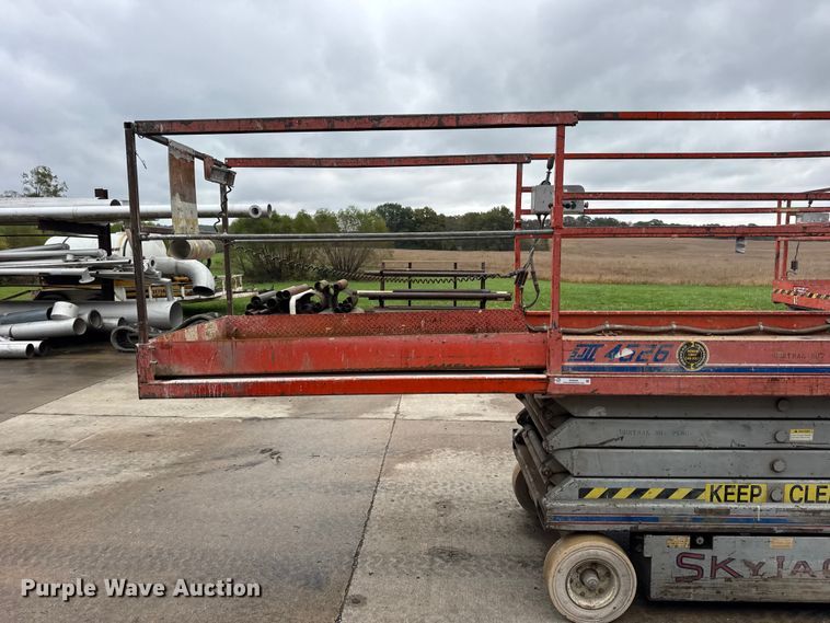image for item EN0630 1995 SkyJack SJ-4626 scissor lift