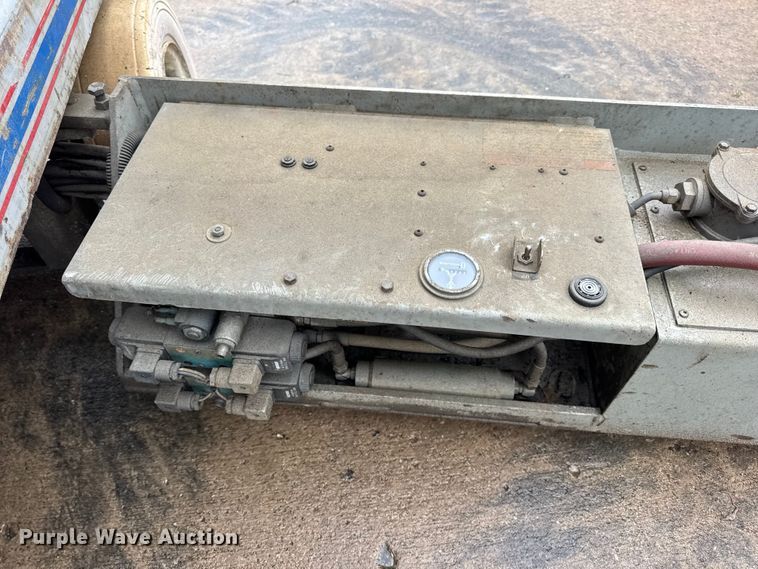 image for item EN0630 1995 SkyJack SJ-4626 scissor lift