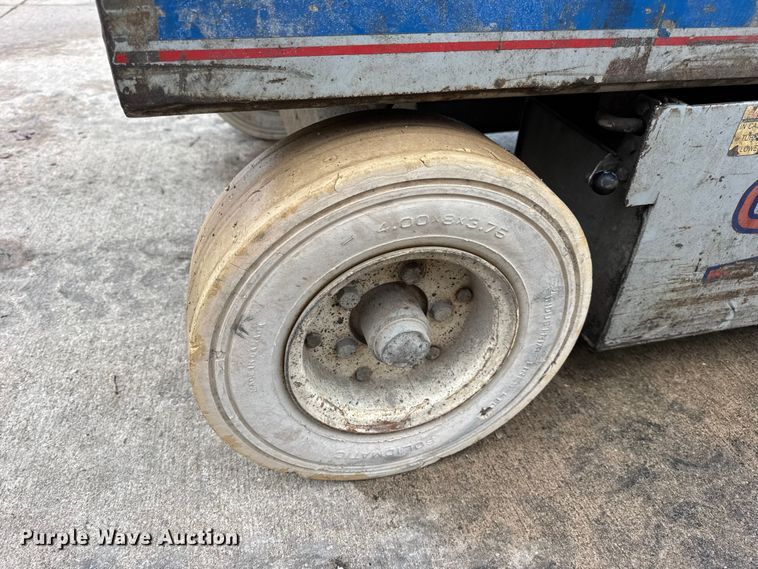 image for item EN0630 1995 SkyJack SJ-4626 scissor lift