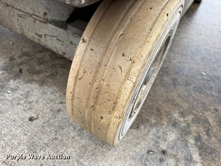 image for item EN0630 1995 SkyJack SJ-4626 scissor lift