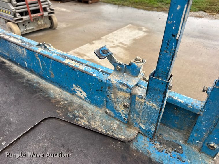 image for item EN0631 2004 Genie GS-1930 scissor lift