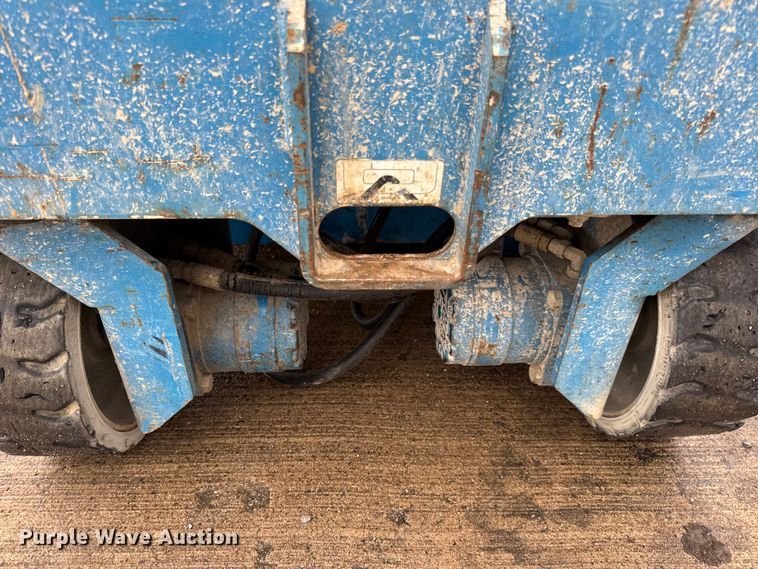 image for item EN0631 2004 Genie GS-1930 scissor lift