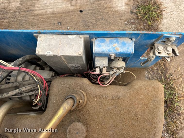 image for item EN0631 2004 Genie GS-1930 scissor lift