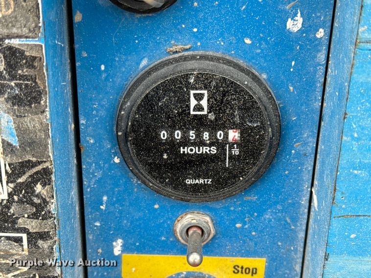 image for item EN0631 2004 Genie GS-1930 scissor lift