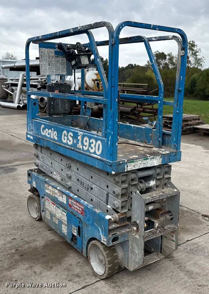 image for item EN0632 Genie GS-1930 scissor lift