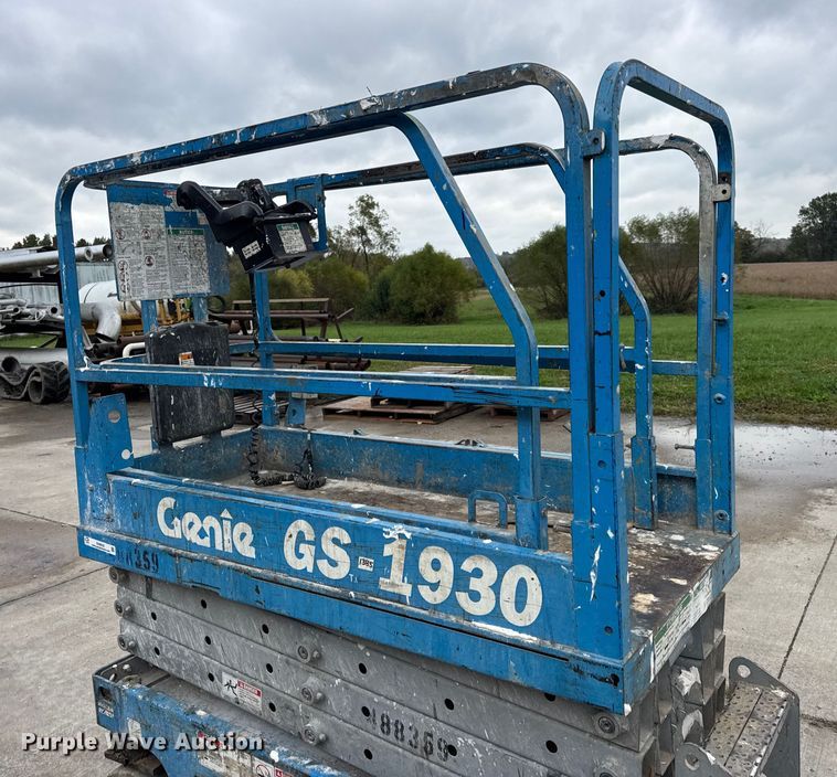 image for item EN0632 Genie GS-1930 scissor lift