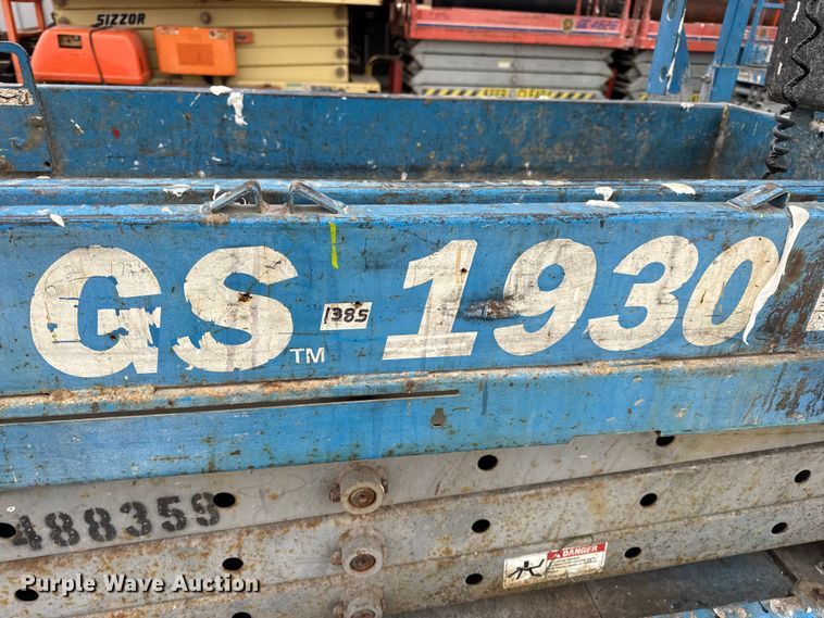 image for item EN0632 Genie GS-1930 scissor lift