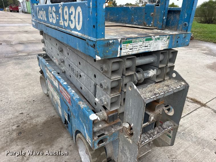 image for item EN0632 Genie GS-1930 scissor lift