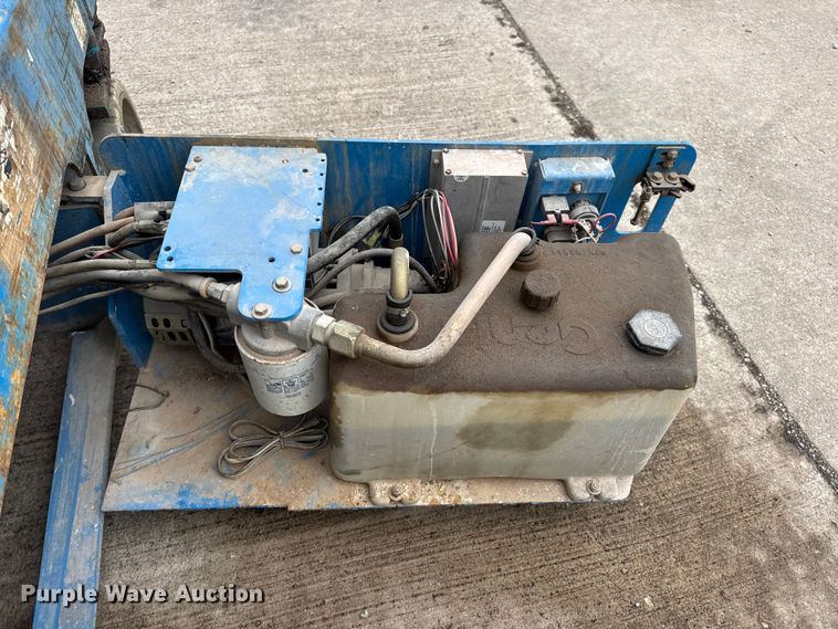 image for item EN0632 Genie GS-1930 scissor lift