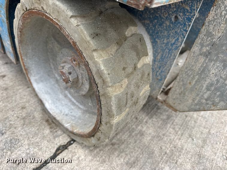 image for item EN0632 Genie GS-1930 scissor lift