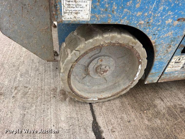 image for item EN0632 Genie GS-1930 scissor lift