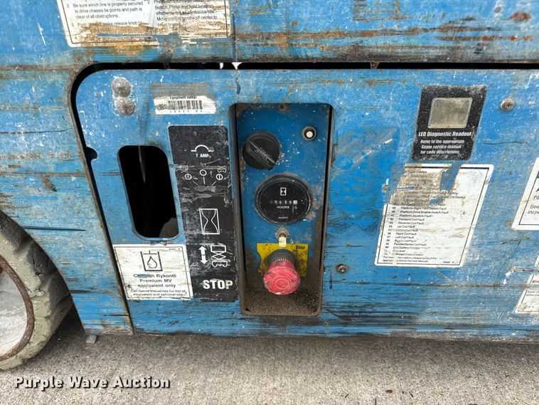 image for item EN0633 2003 Genie GS-1930 scissor lift