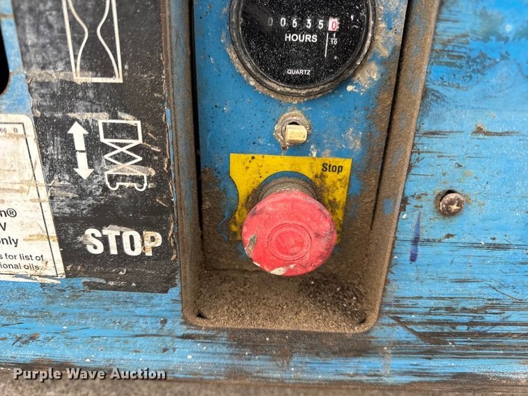 image for item EN0633 2003 Genie GS-1930 scissor lift