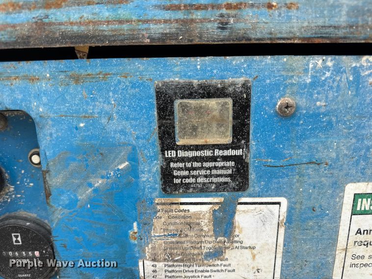 image for item EN0633 2003 Genie GS-1930 scissor lift