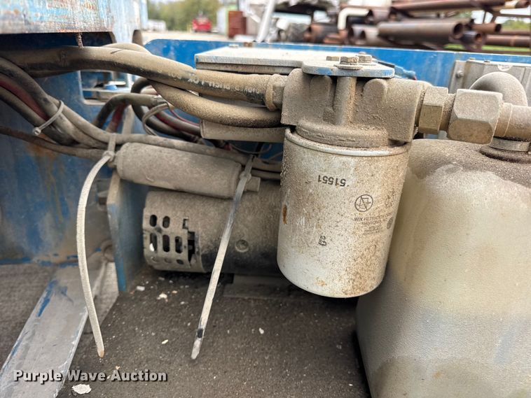 image for item EN0633 2003 Genie GS-1930 scissor lift