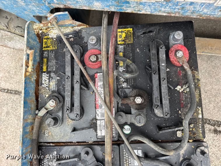 image for item EN0633 2003 Genie GS-1930 scissor lift