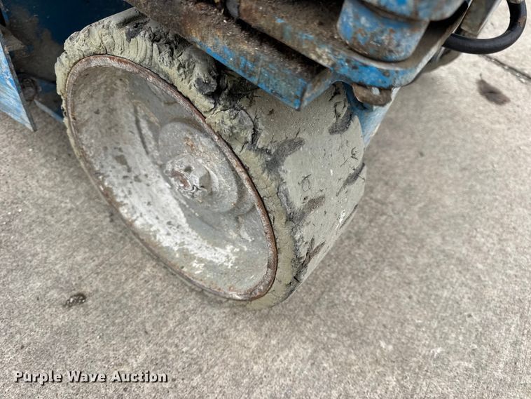 image for item EN0633 2003 Genie GS-1930 scissor lift