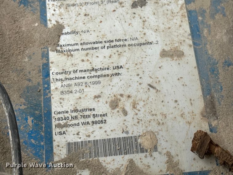 image for item EN0633 2003 Genie GS-1930 scissor lift