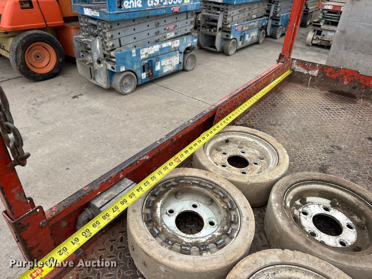 image for item EN0634 1999 SkyJack SJIII-3015 scissor lift