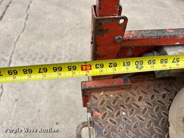 image for item EN0634 1999 SkyJack SJIII-3015 scissor lift