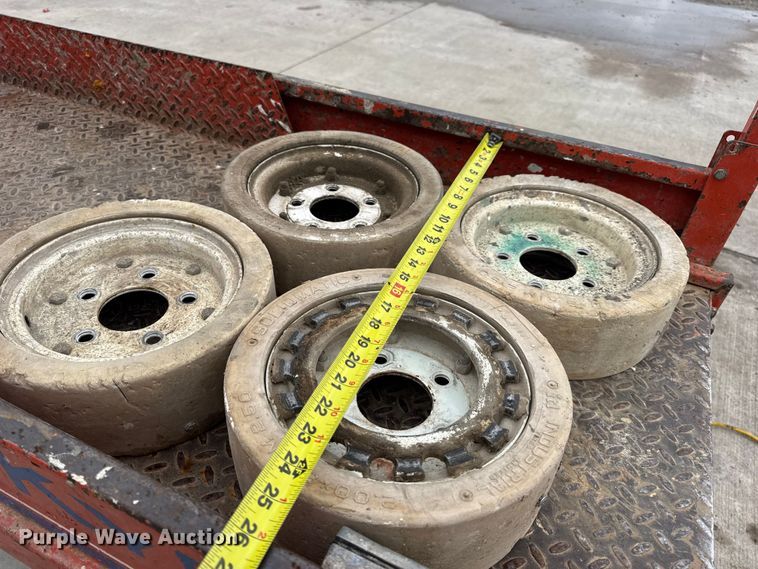 image for item EN0634 1999 SkyJack SJIII-3015 scissor lift