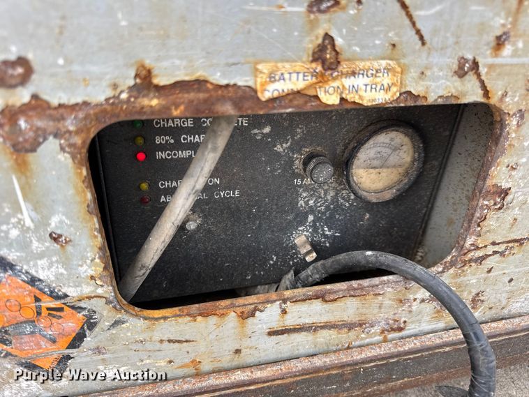 image for item EN0634 1999 SkyJack SJIII-3015 scissor lift