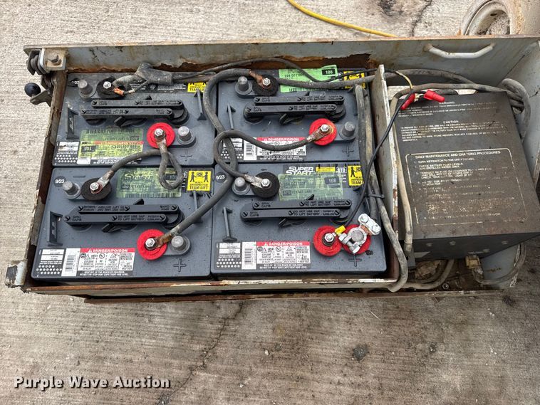 image for item EN0634 1999 SkyJack SJIII-3015 scissor lift