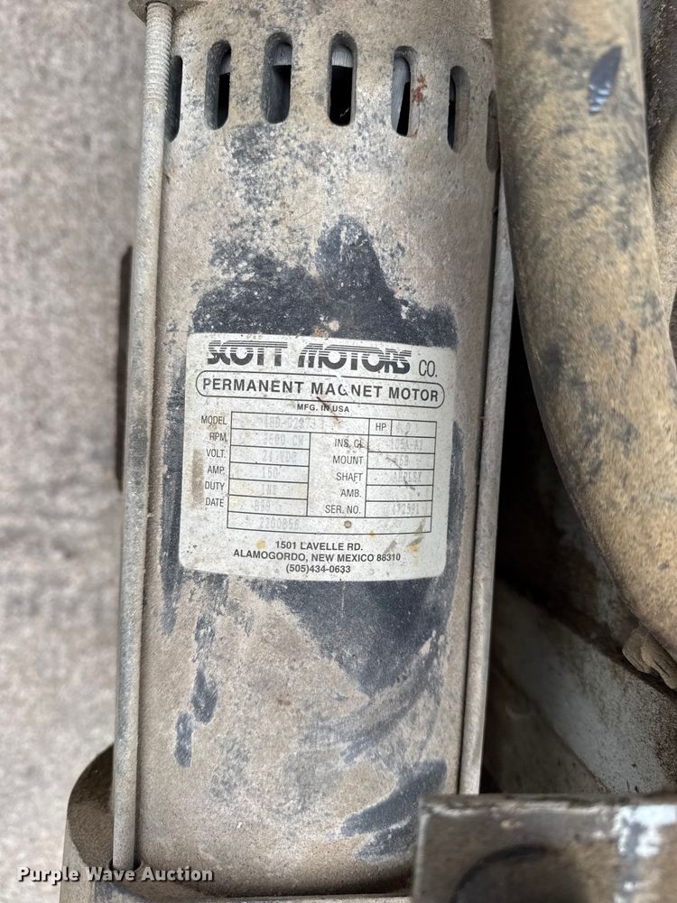 image for item EN0634 1999 SkyJack SJIII-3015 scissor lift