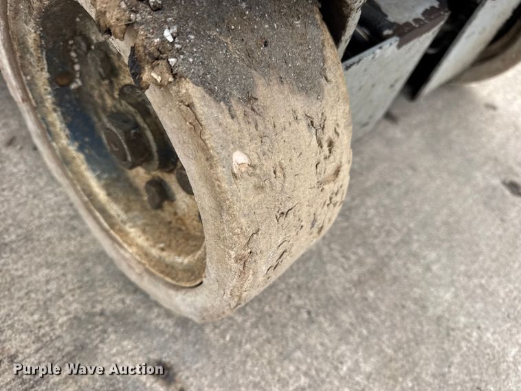 image for item EN0634 1999 SkyJack SJIII-3015 scissor lift