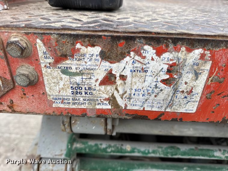 image for item EN0635 1999 SkyJack SJIII-3015 scissor lift