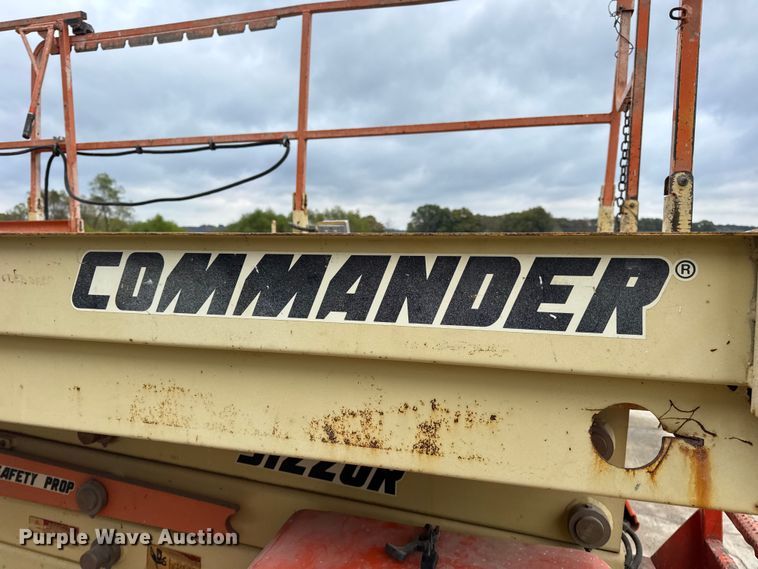 image for item EN0636 1996 JLG 3369 Sizzor Commander scissor lift