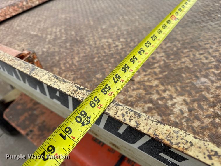 image for item EN0636 1996 JLG 3369 Sizzor Commander scissor lift