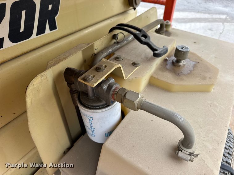 image for item EN0636 1996 JLG 3369 Sizzor Commander scissor lift