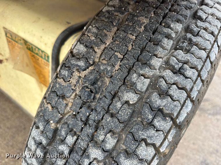 image for item EN0636 1996 JLG 3369 Sizzor Commander scissor lift