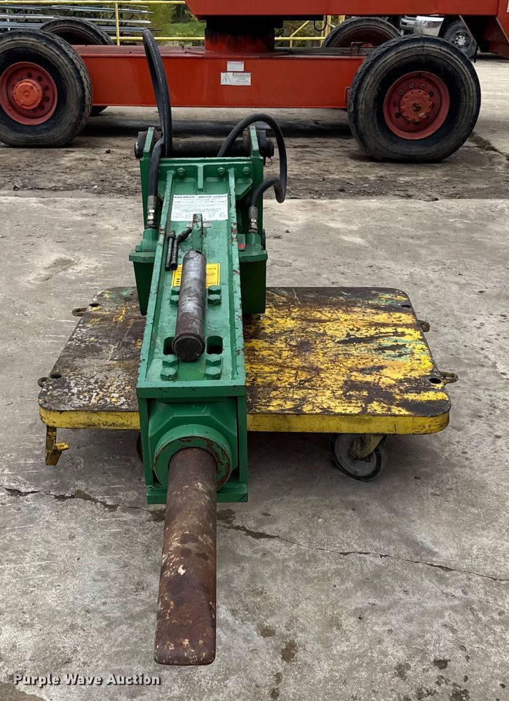 image for item EN0639 2000 Rockram 775 breaker