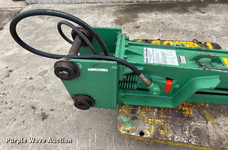 image for item EN0639 2000 Rockram 775 breaker