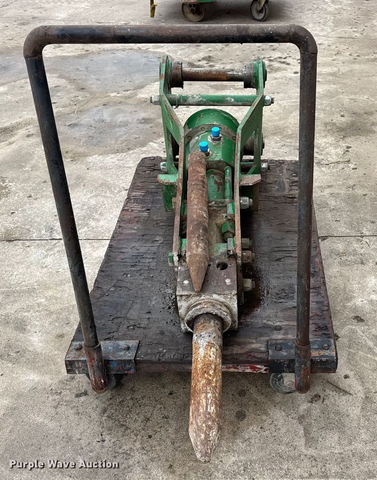 image for item EN0640 2002 Rockram 685 breaker