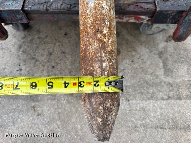 image for item EN0640 2002 Rockram 685 breaker