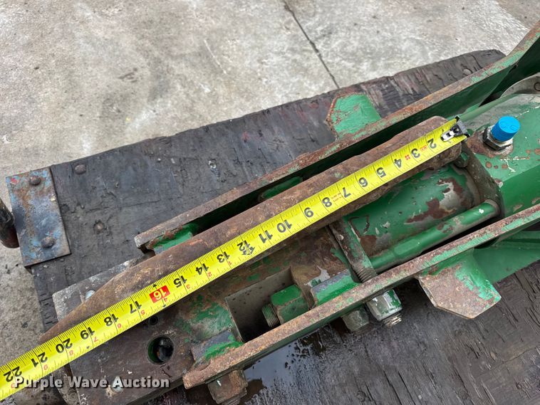 image for item EN0640 2002 Rockram 685 breaker