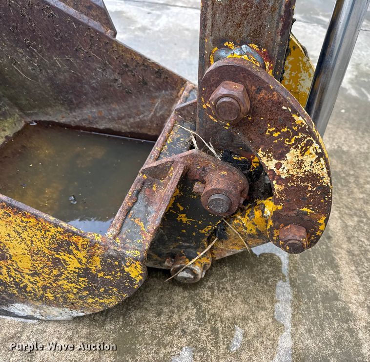 image for item EN0642 Vermeer BH-800 backhoe attachment