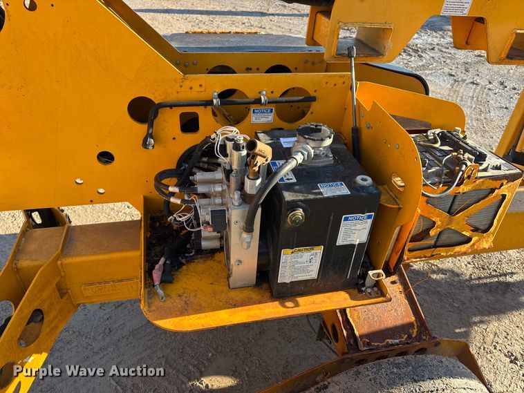 image for item EN0644 2014 Haulotte 3632T boom lift