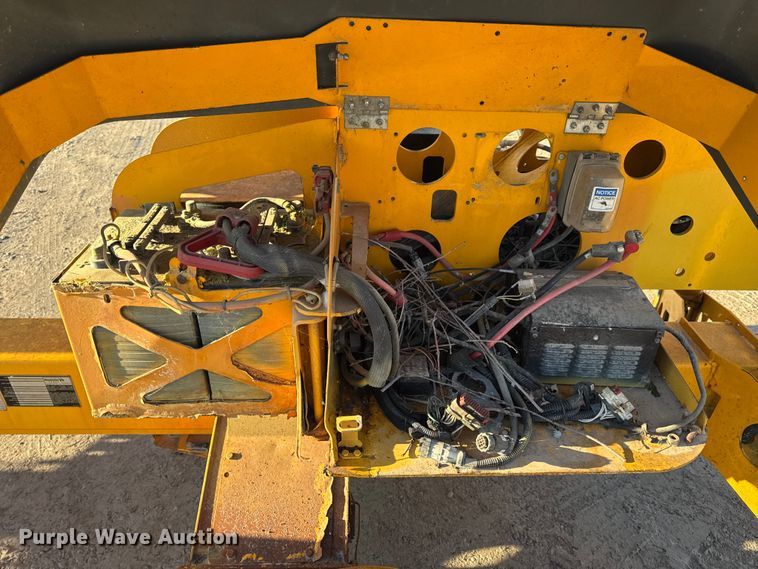 image for item EN0644 2014 Haulotte 3632T boom lift