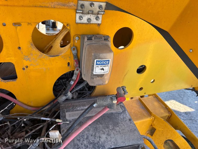 image for item EN0644 2014 Haulotte 3632T boom lift