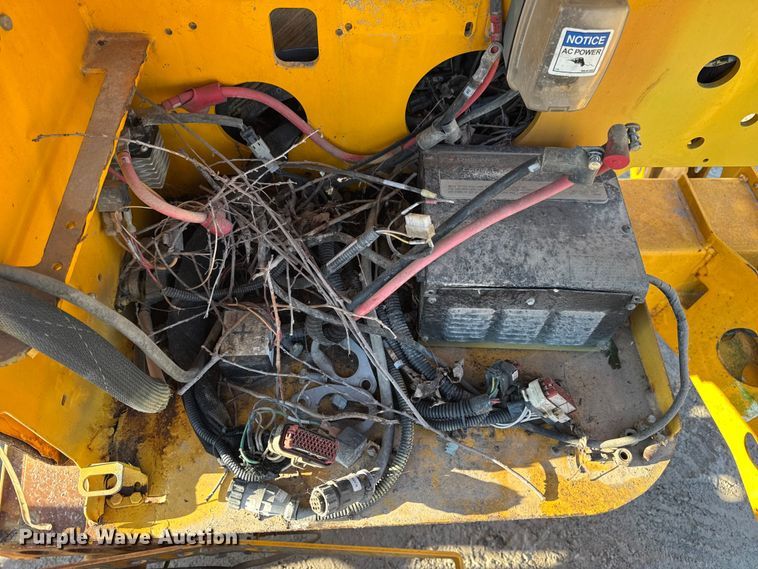 image for item EN0644 2014 Haulotte 3632T boom lift