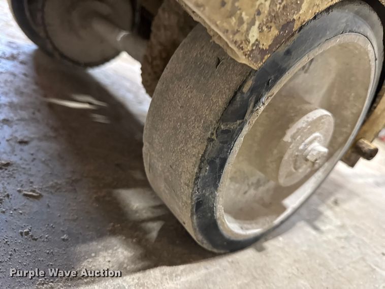 image for item EN0646 2006 Ingersoll-Rand WS36570DHE concrete saw