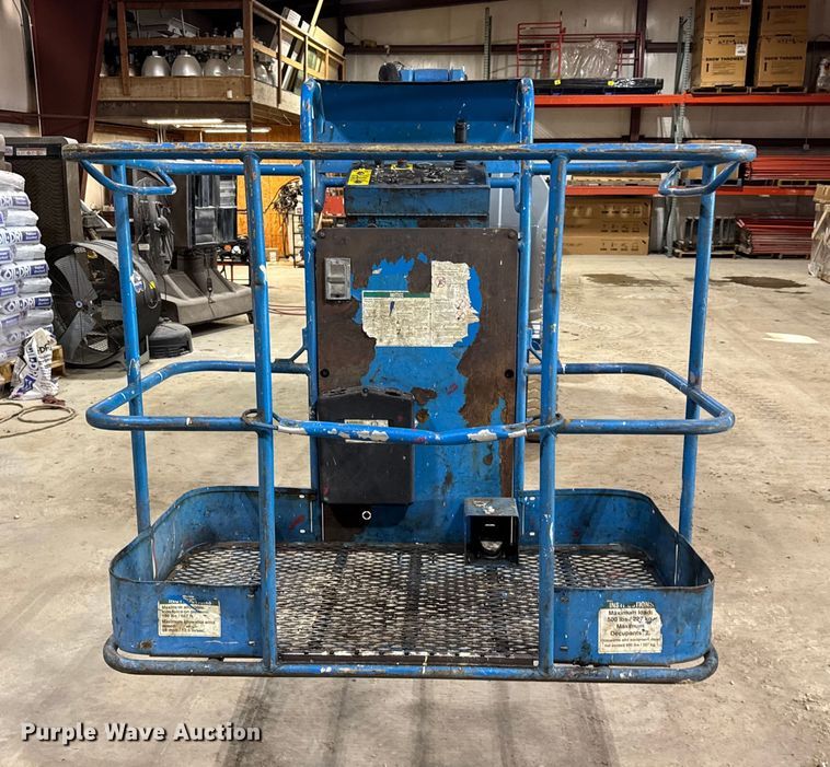 image for item EN0647 2010 Genie Z-34/22N boom lift