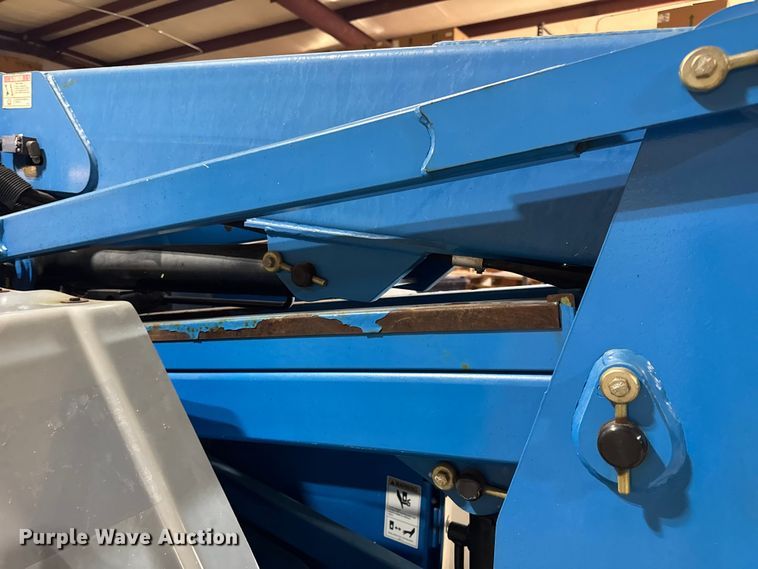 image for item EN0647 2010 Genie Z-34/22N boom lift