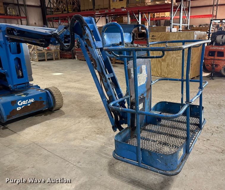 image for item EN0647 2010 Genie Z-34/22N boom lift
