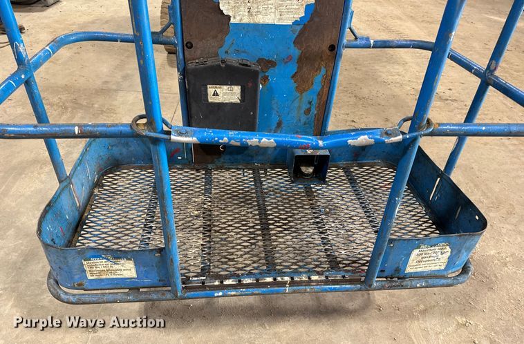 image for item EN0647 2010 Genie Z-34/22N boom lift