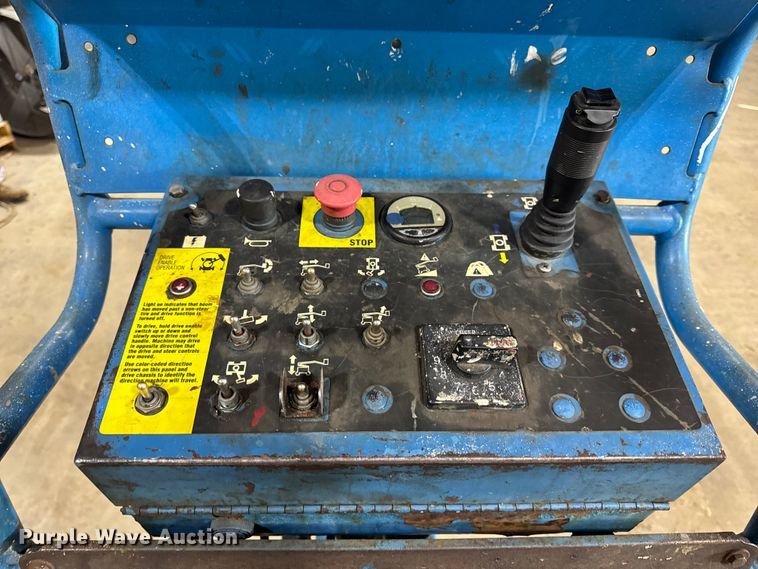 image for item EN0647 2010 Genie Z-34/22N boom lift